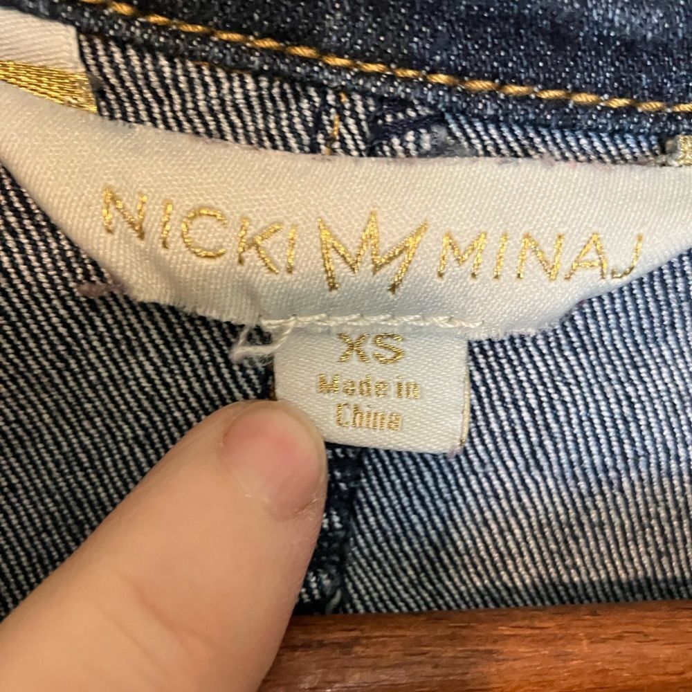 Nicki Minaj cropped jean jacket, excellent condition, size women’s extra small - Picture 3 of 3